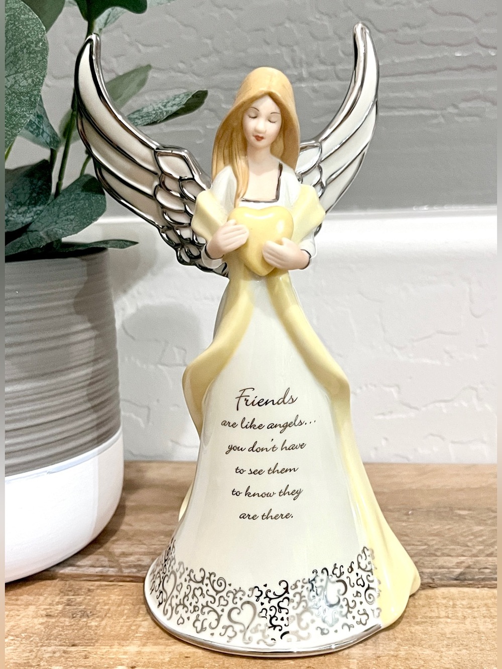 Bradford Editions Friends Are Like Angels Porcelain Figurine Music Box 2005